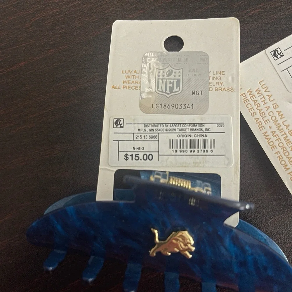 LUV AJ Bijoux Sport lot $30